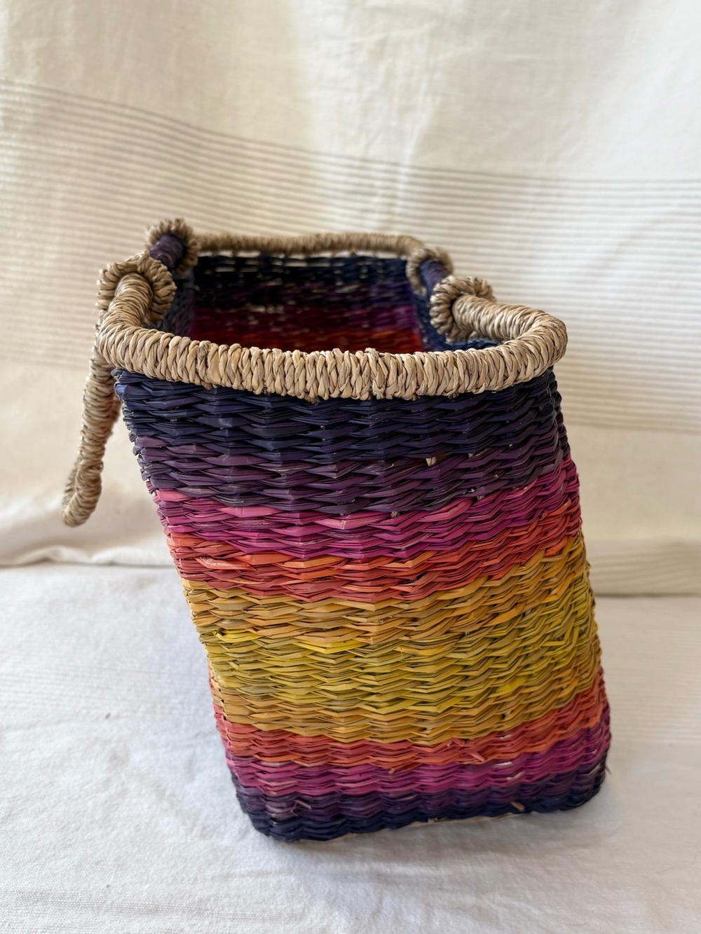 Handwoven Multicolor Straw Tote Beach Bag / Market Bag - Picture 4 of 12